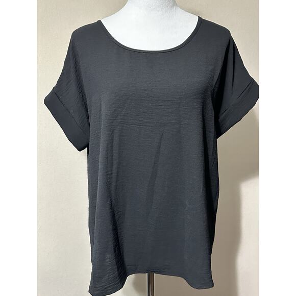 Entro Boutique Black Short Sleeve Rolled Cuff Size M Relaxed Fit Closet Staple - Picture 1 of 11